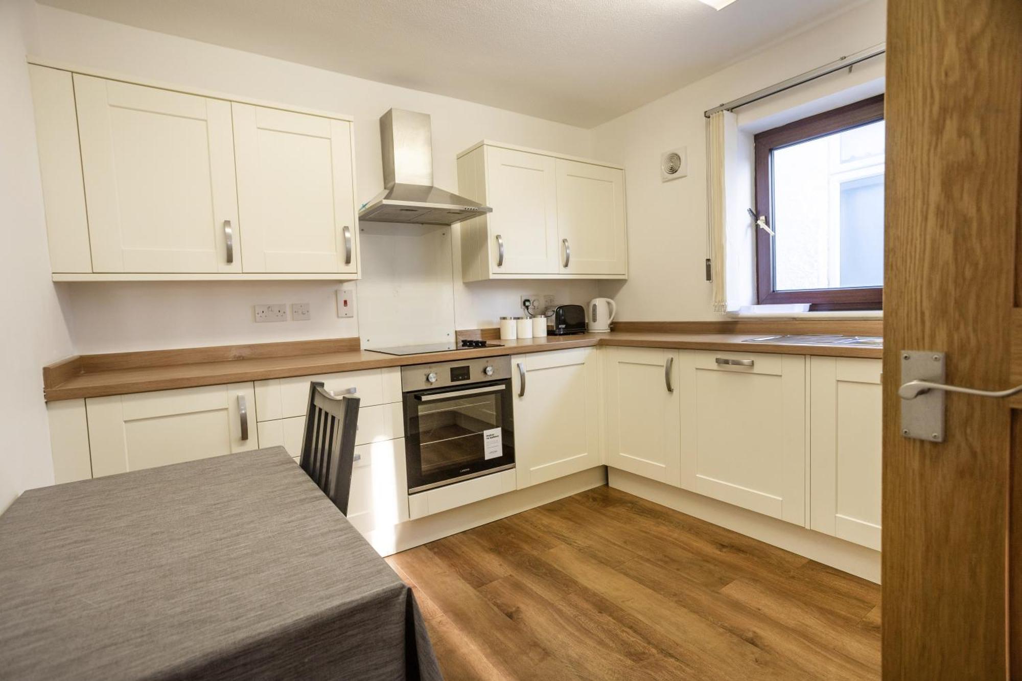 Hanham Rd Location Long Sleeps 9 By Shortstayuk Leilighet *