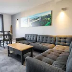 Hanham Rd Central Location Long Stay Sleeps 9 By Shortstayuk