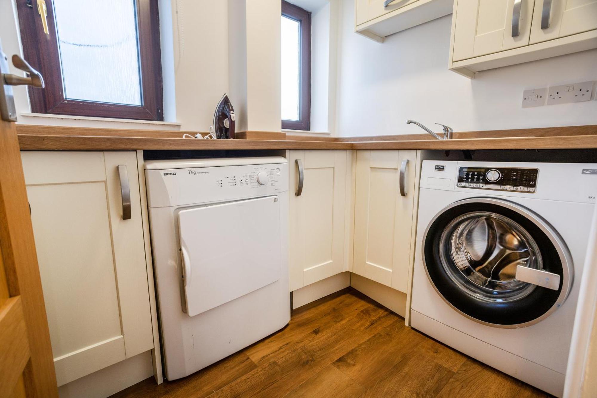 Apartment Hanham Rd Location Long Sleeps 9 By Shortstayuk Bristol